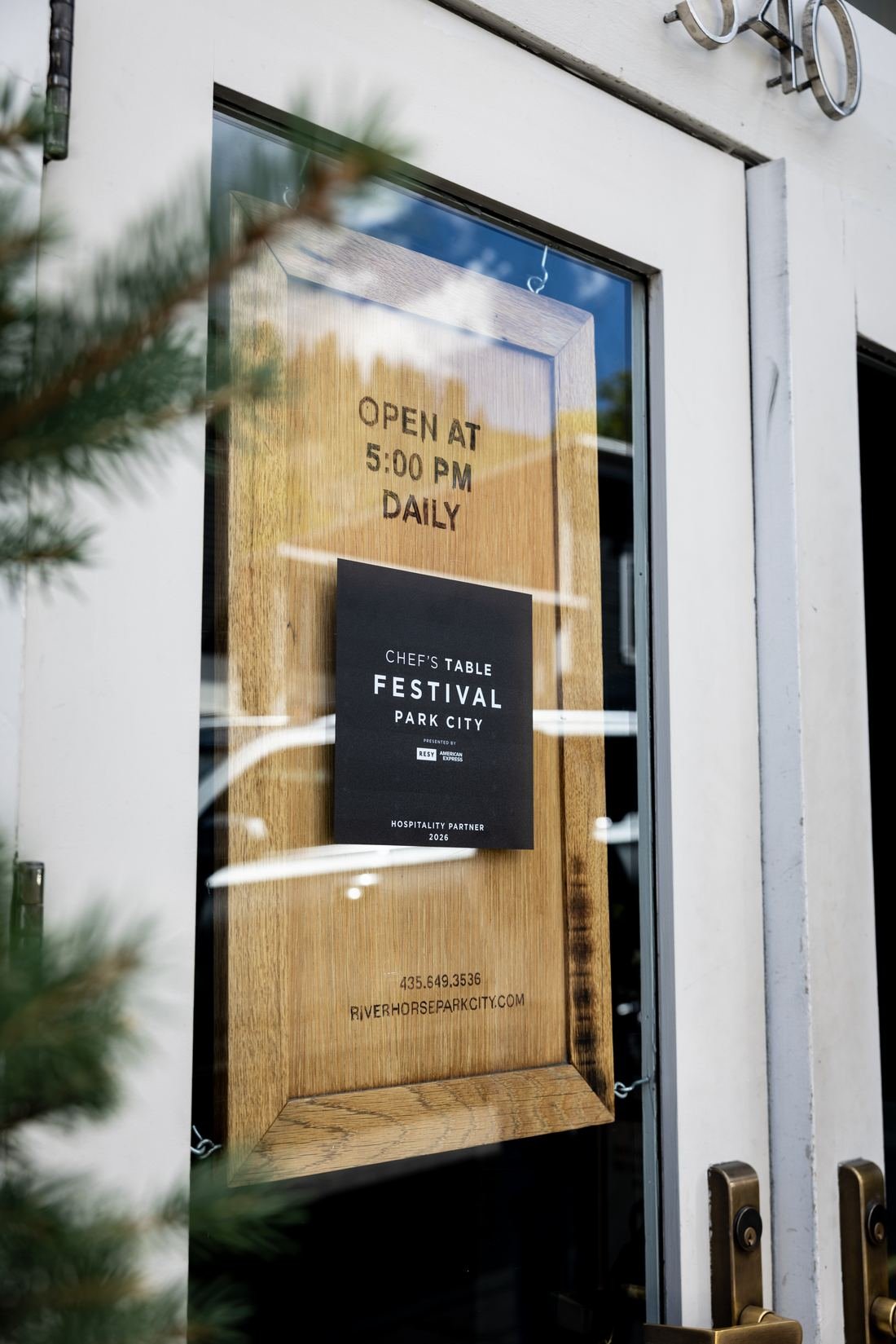 Restaurant door signage